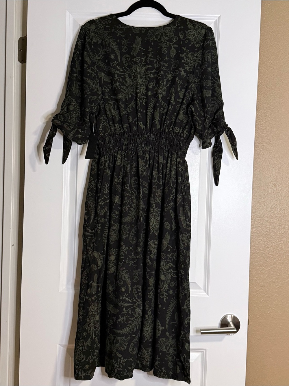 NWT Midnight Hour Women’s L Goth witchy botanical print V-neck Midi Dress - Picture 4 of 12